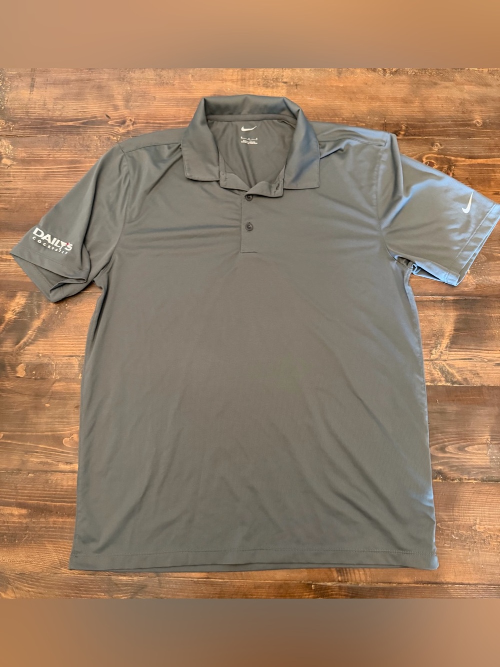 Nike Golf Polo Men’s M Gray Daily’s Cocktails Embroidered Dri-FIT